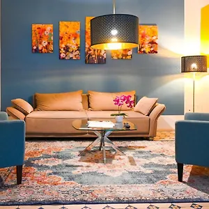 Backpacker Center Apartment