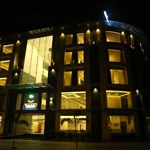 https://woodies-bleisure-hotel.kerala-hotels.net