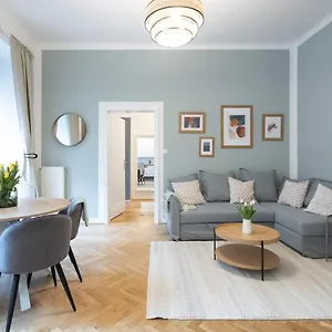  Apartment With Balcony - Trendy Neighborhood