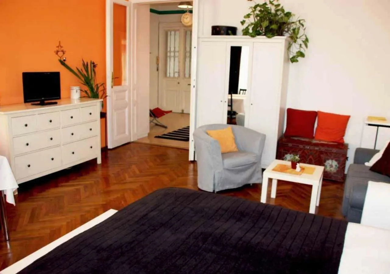 Cosy Appartement Close To City Viena 0*,  Austria
